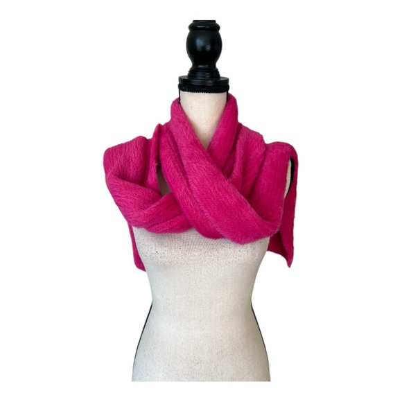 Open Edit Vibrant Pink Plush Winter Infinity Scarf one Size - Picture 7 of 9